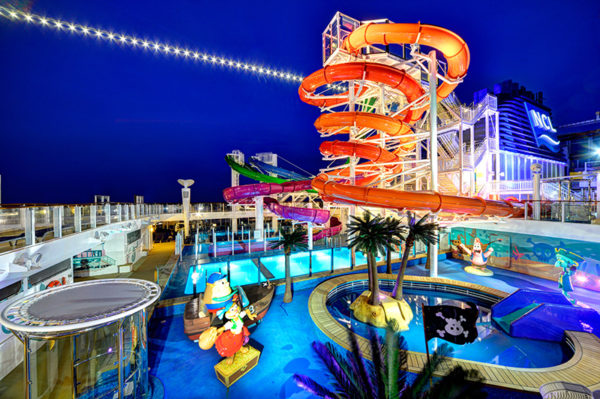 Norwegian Star Pool Deck – Atrium