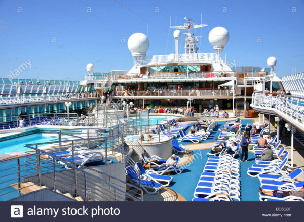 po-oceana-pool_deck